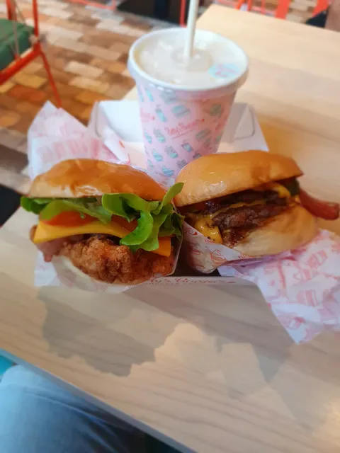 Betty's Burgers