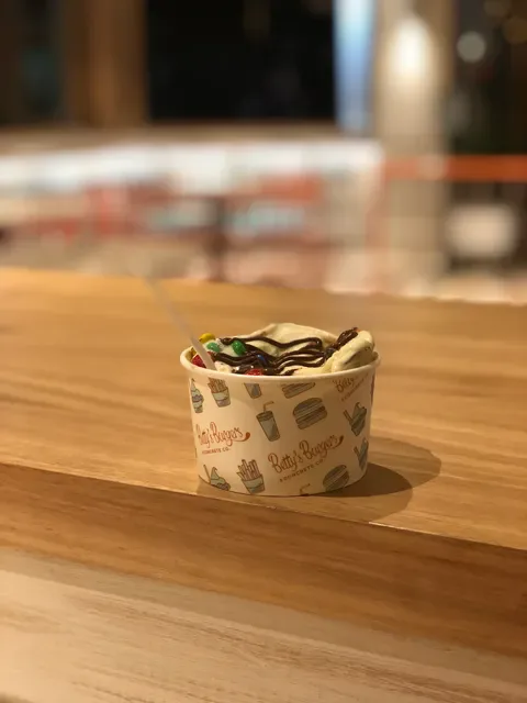 Betty's Burgers