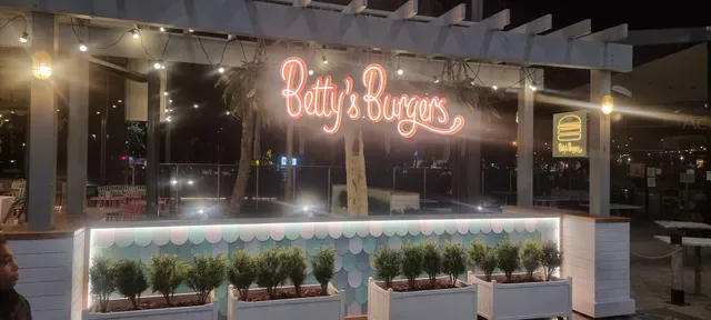Betty's Burgers