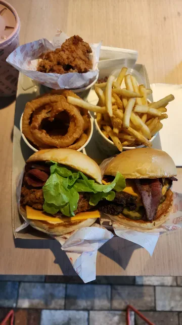 Betty's Burgers
