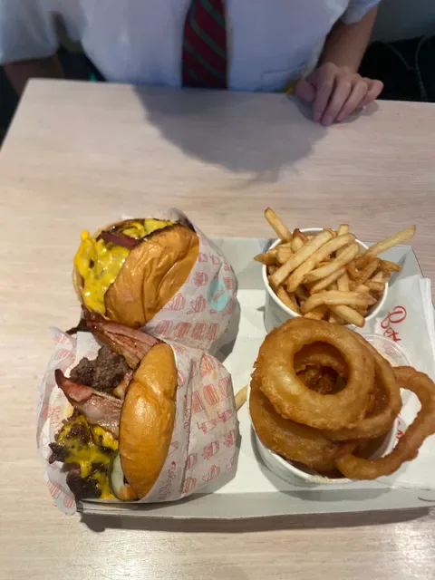 Betty's Burgers