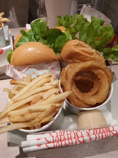 Betty's Burgers