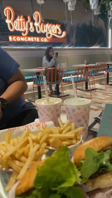 Betty's Burgers