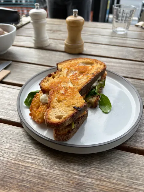 Bezirk Cafe