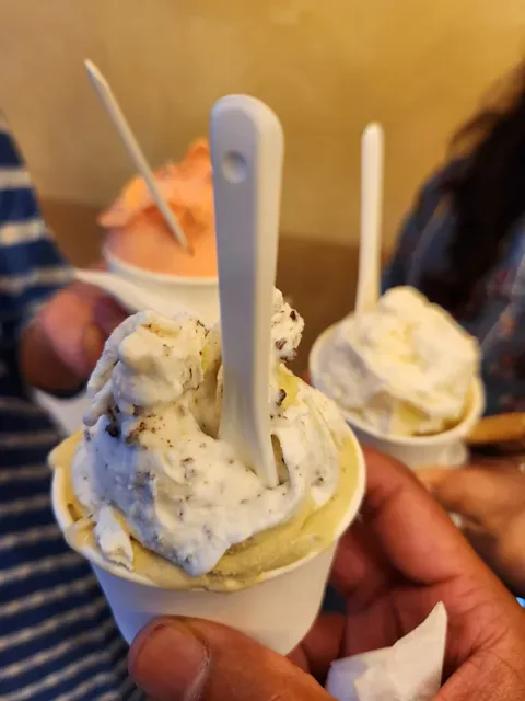 Bianco Latte Gelateria and Italian Desserts