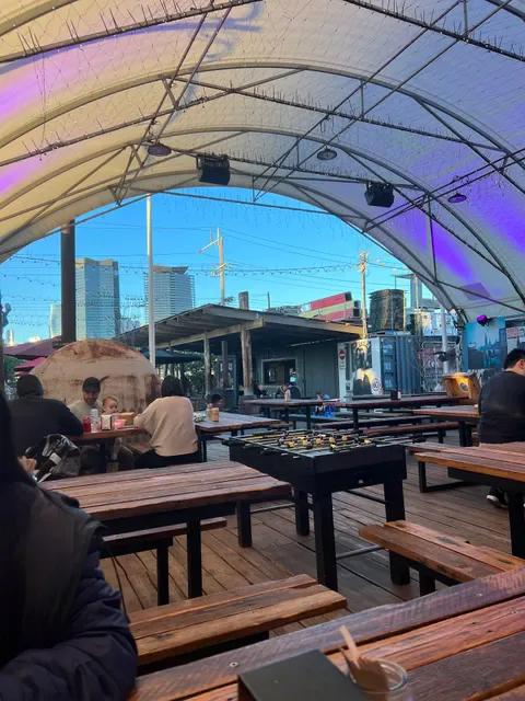 Big Earle's Roadhouse Barbecue