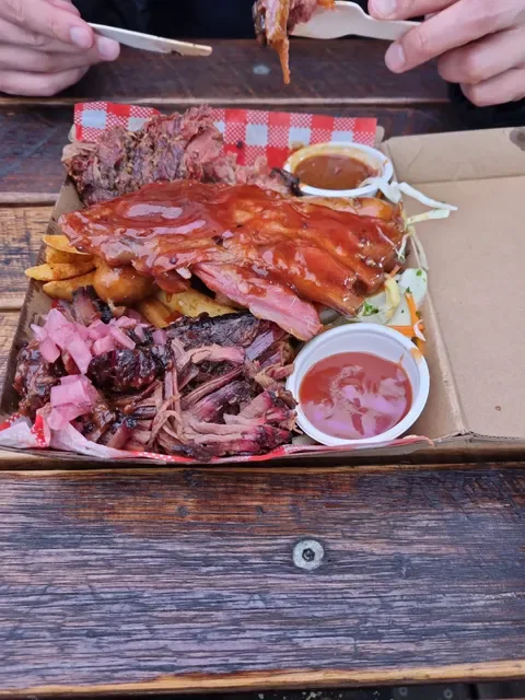Big Earle's Roadhouse Barbecue