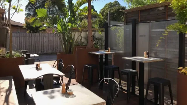 Birdcage Altona Cafe