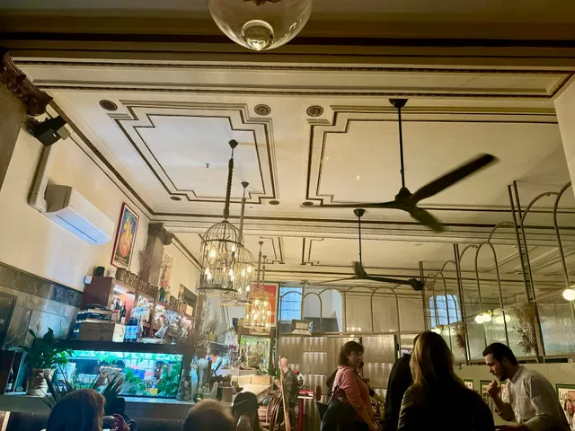Bistro Voliere