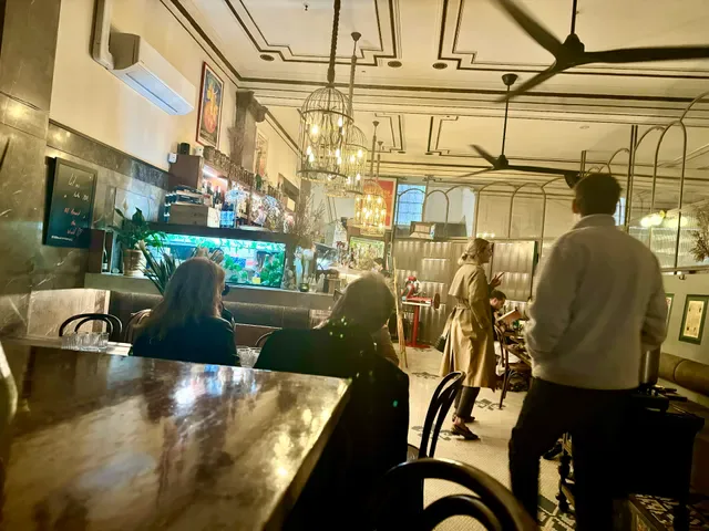 Bistro Voliere