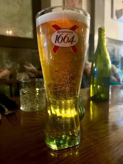 Bistro Voliere