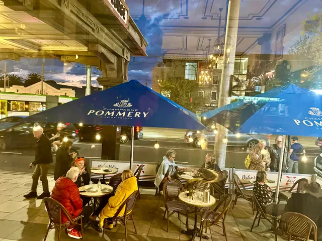 Bistro Voliere