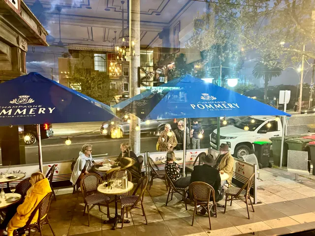 Bistro Voliere