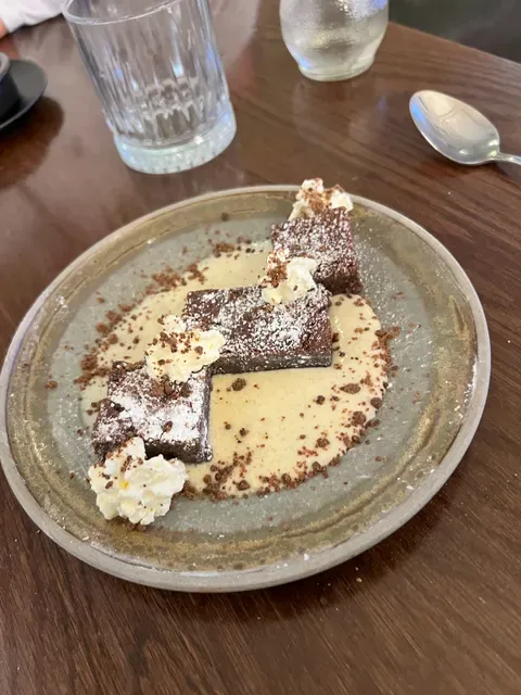 Bistro Voliere