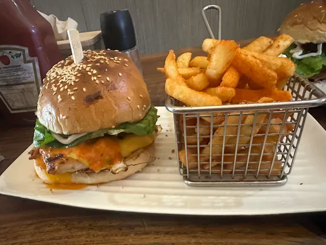 Bite Me - Grill & Burger Bar