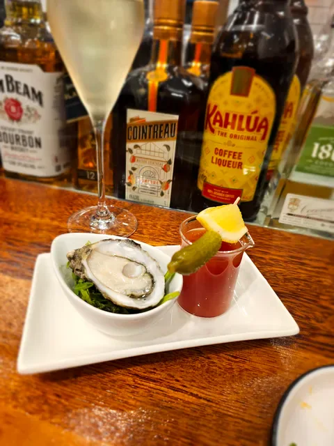 Blu Oyster Co
