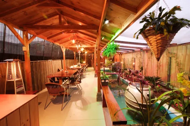 Blue Bamboo Restaurant and Cafe