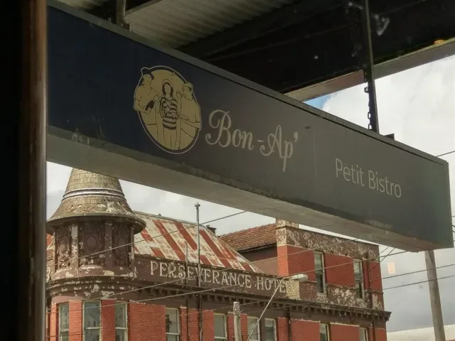 Bon Ap' Petit Bistro