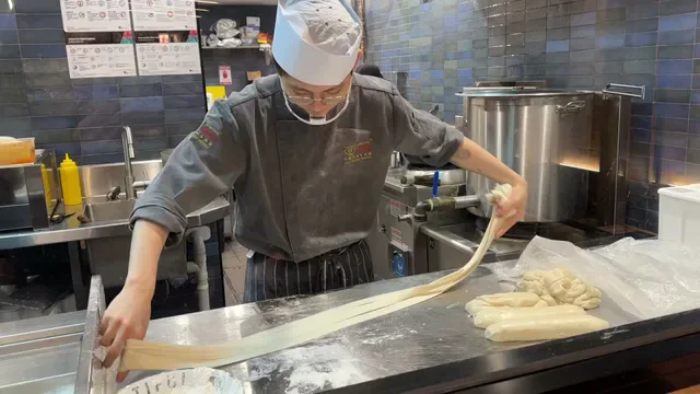 壹碗BOWLTIFUL Halal Lanzhou Handmade Noodles Swanston
