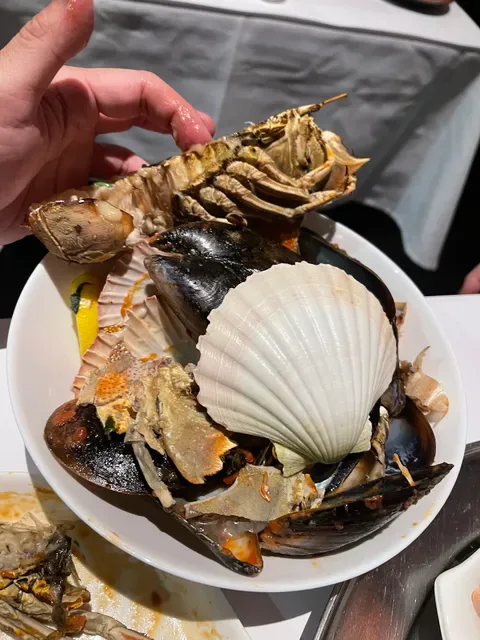 Box Seafood Restaurant