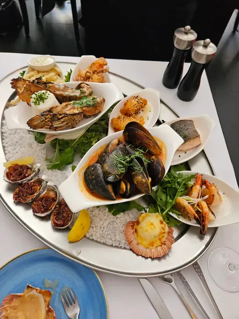 Box Seafood Restaurant