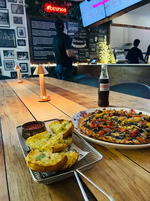 Bruno's Pizza