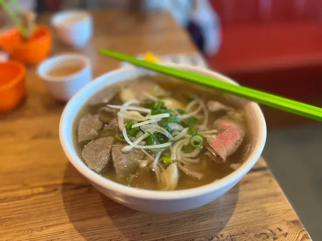 Bun Bo Hue Chu Le