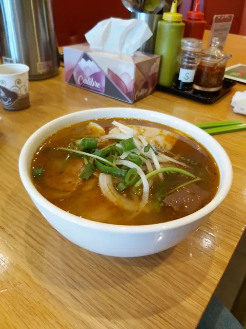 Bun Bo Hue Chu Le