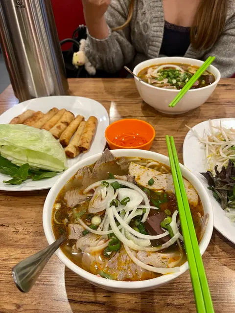 Bun Bo Hue Chu Le