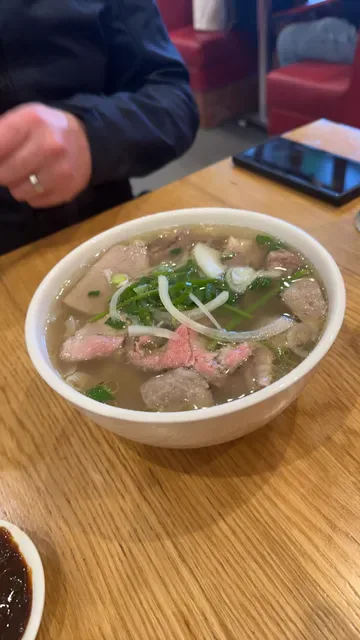 Bun Bo Hue Chu Le