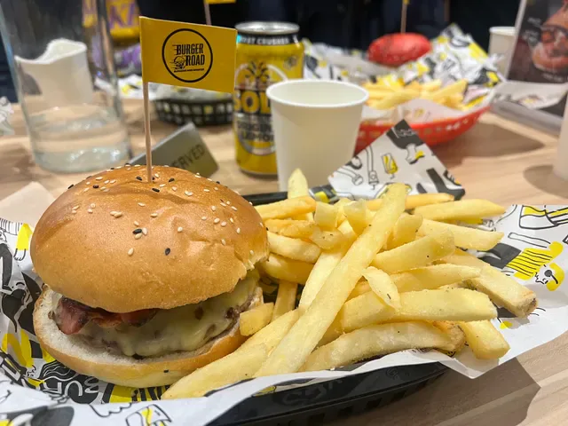 Burger Road - Hawthorn
