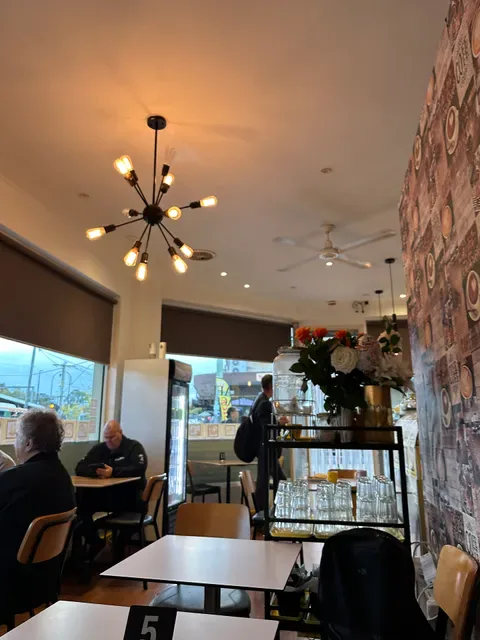 Cafe Cachet