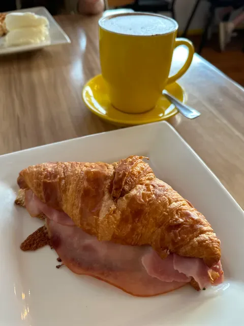 Cafe Cachet