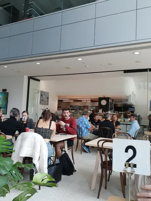 Cafe Cinque Lire