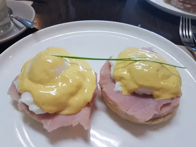 Cafe Emjay.