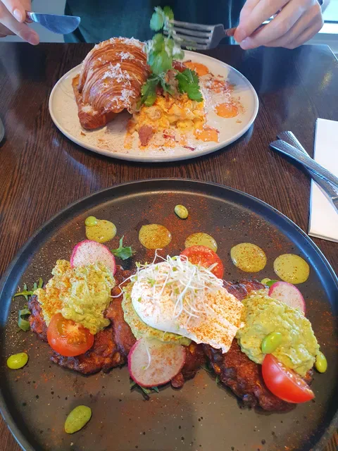 Cafe Emjay.