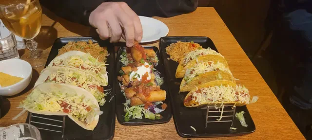 Carlos Cantina - Croydon