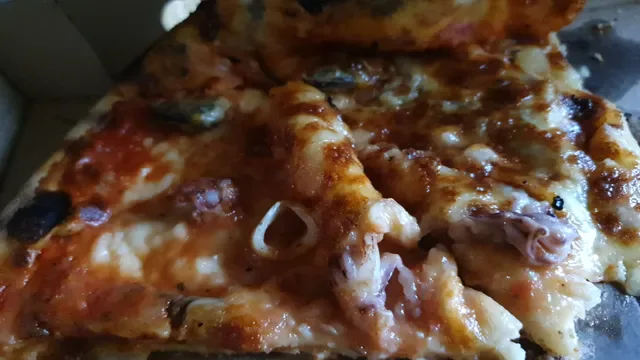 Carmelo's Wood Fired Pizza