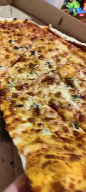 Carmelo's Wood Fired Pizza