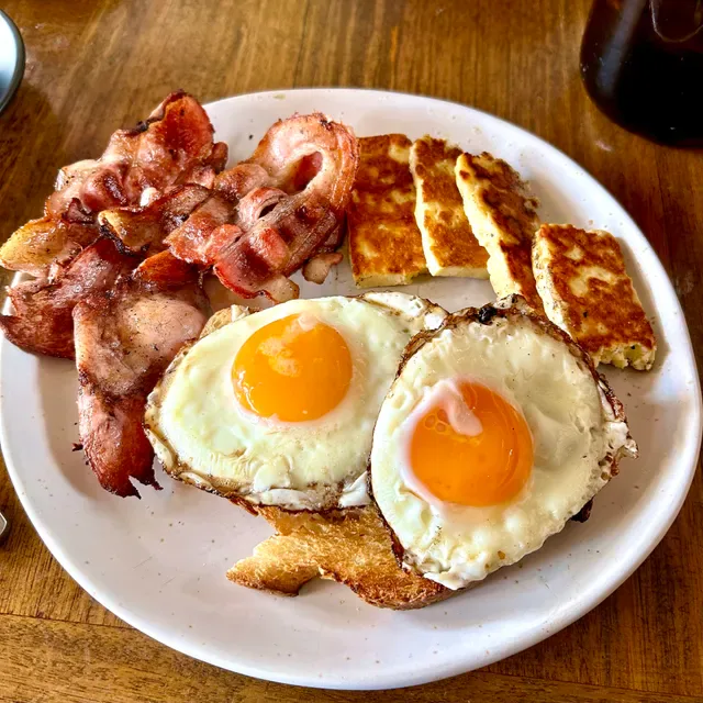 Carolina Cafe & Bar