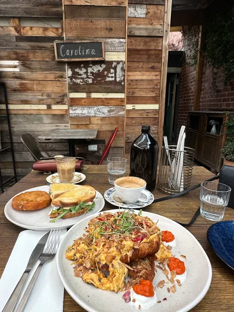 Carolina Cafe & Bar