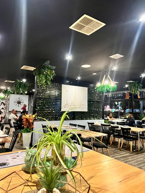 Centre Thai Cafe and Restaurant