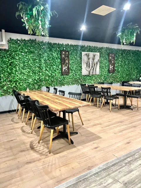 Centre Thai Cafe and Restaurant