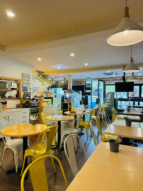 Cheeky Chewies Cafe