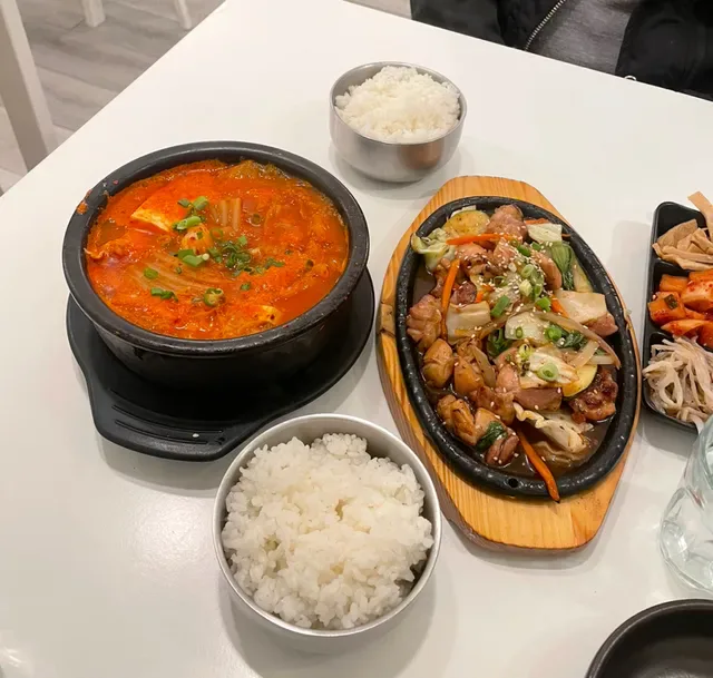 Chicken and Jokbal