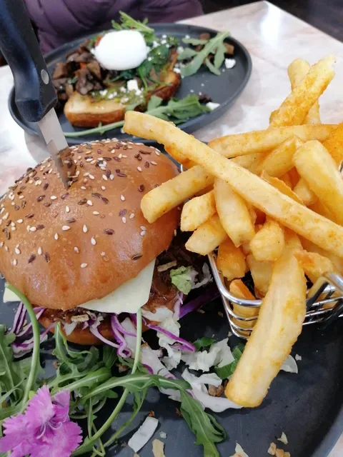 Churchill Cafe
