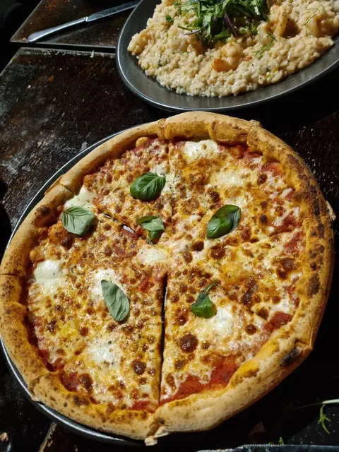 Ciccio's Woodfire Pizzeria