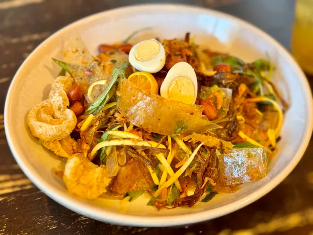 Co Thu Quan Footscray