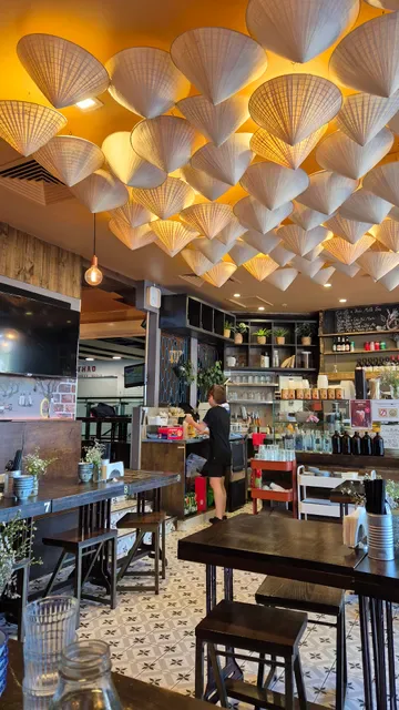 Co Thu Quan Footscray