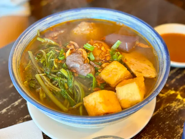 Co Thu Quan Footscray
